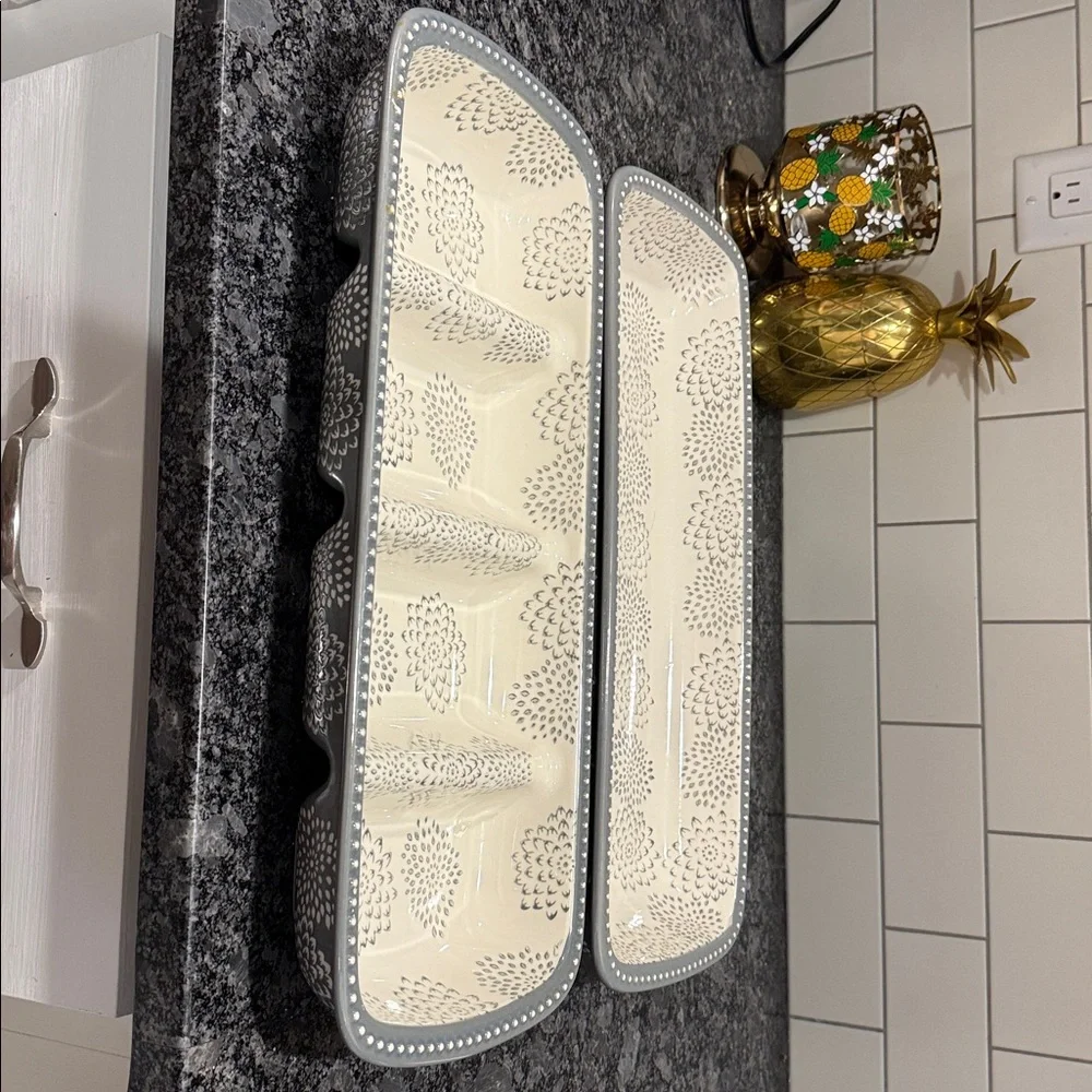 Elegant Cream and Gray Floral Tray Set of TWO - Picture 2 of 11